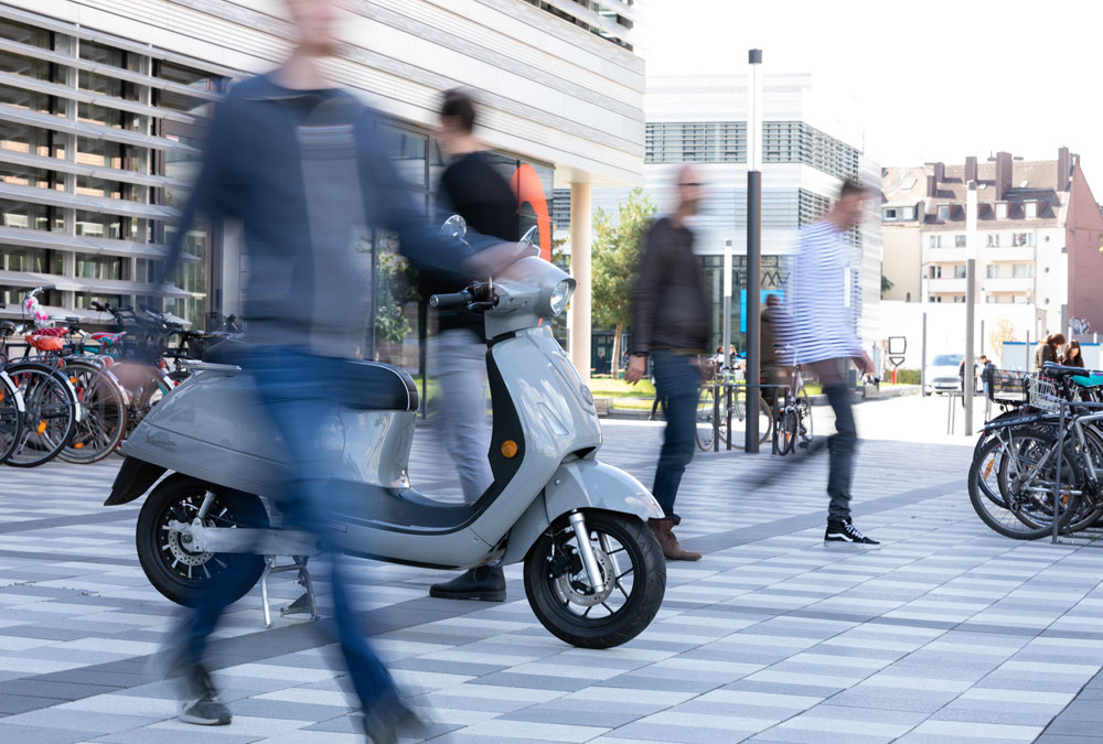 protégez votre scooter électrique avec notre assurance sur mesure. bénéficiez d'une couverture adaptée à vos besoins, incluant la responsabilité civile, le vol et les dommages. roulez en toute sérénité et profitez de nos offres compétitives dès aujourd'hui.