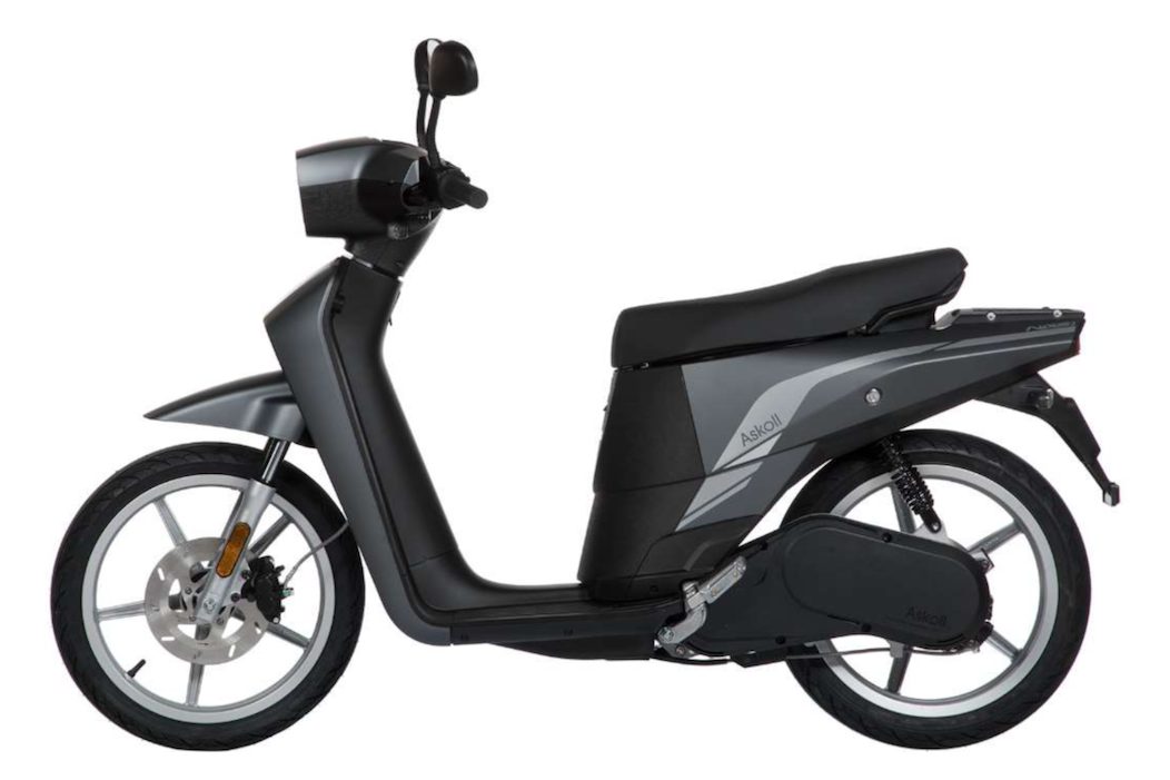 découvrez notre sélection de scooters électriques 125 cm3 pour 2025, alliant performance, écologie et budget. idéaux pour vos trajets quotidiens, ces scooters offrent une conduite agréable et respectueuse de l'environnement. profitez des dernières innovations pour un déplacement urbain fluide et pimpant.