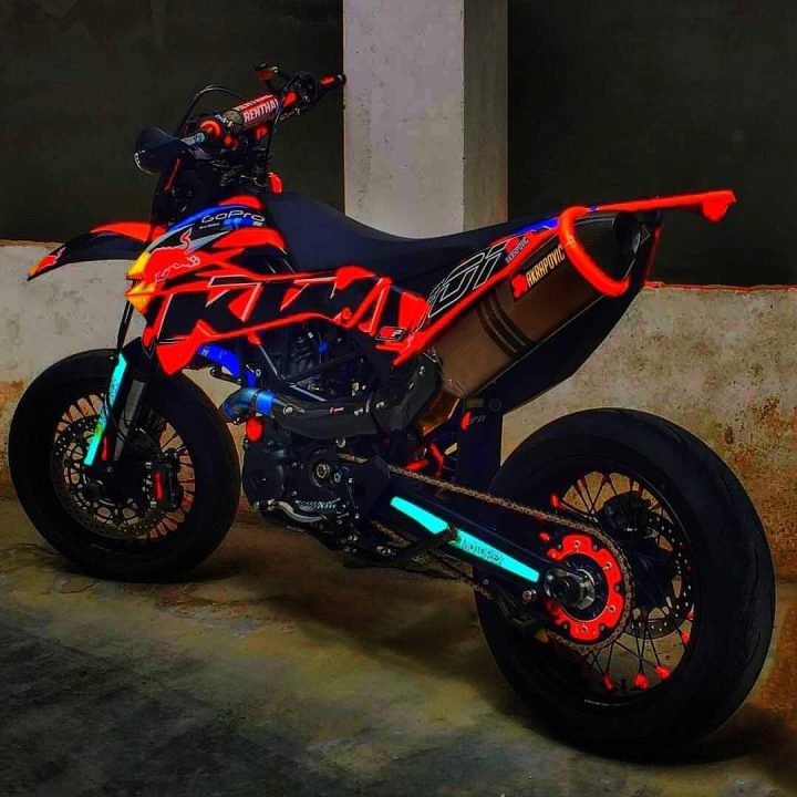 un motard intercepté à 157 km/h sans assurance : découvrez les conséquences de cette infraction et les sanctions encourues par ce conducteur en infraction sur la route.