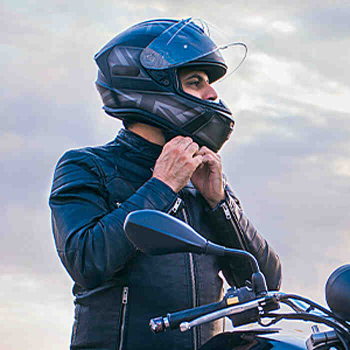 découvrez notre guide complet des assureurs moto en france pour choisir la meilleure couverture adaptée à vos besoins et roulez en toute sérénité.