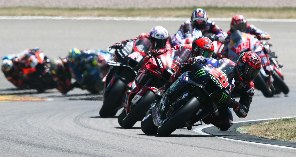 suivez le début des essais libres du motogp en thaïlande, avec les premiers tours de piste des pilotes avant la course imminente.