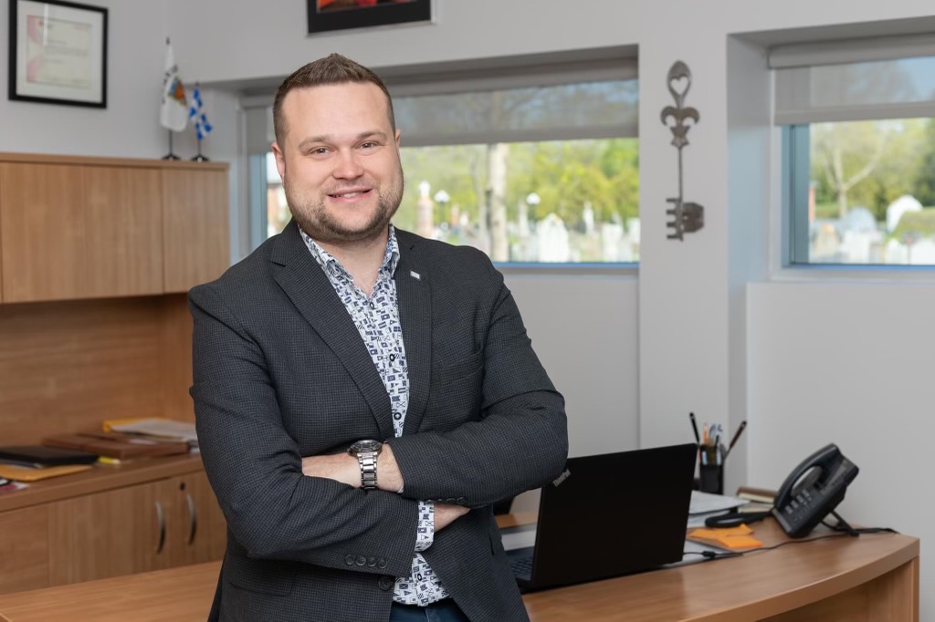rodéo motocross à montpellier : un pilote entendu par les autorités et sa moto confisquée suite à des infractions.