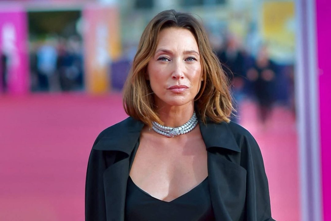 découvrez comment laurent voulzy dévoile la mélancolie profonde de johnny hallyday à travers ses souvenirs et anecdotes touchantes.