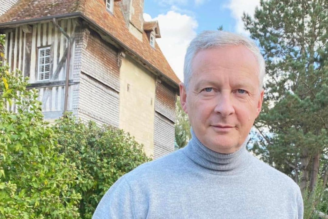 la mairie de fresnes condamne fermement les actes de vandalisme récents, avec une déclaration officielle du maire appelant à la vigilance et au respect des biens publics.