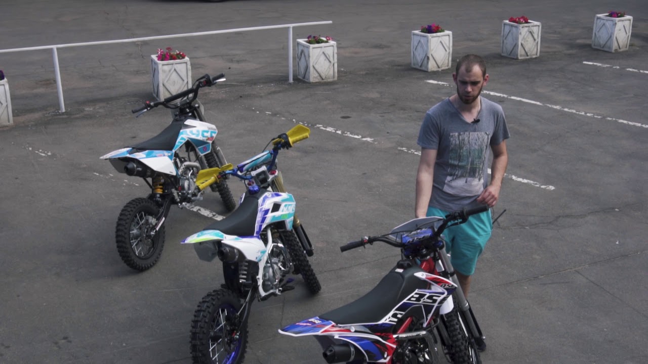 un motard a été flashé à 143 km/h sur une route limitée à 80 km/h, mettant en lumière les dangers de la vitesse excessive et les sanctions encourues.